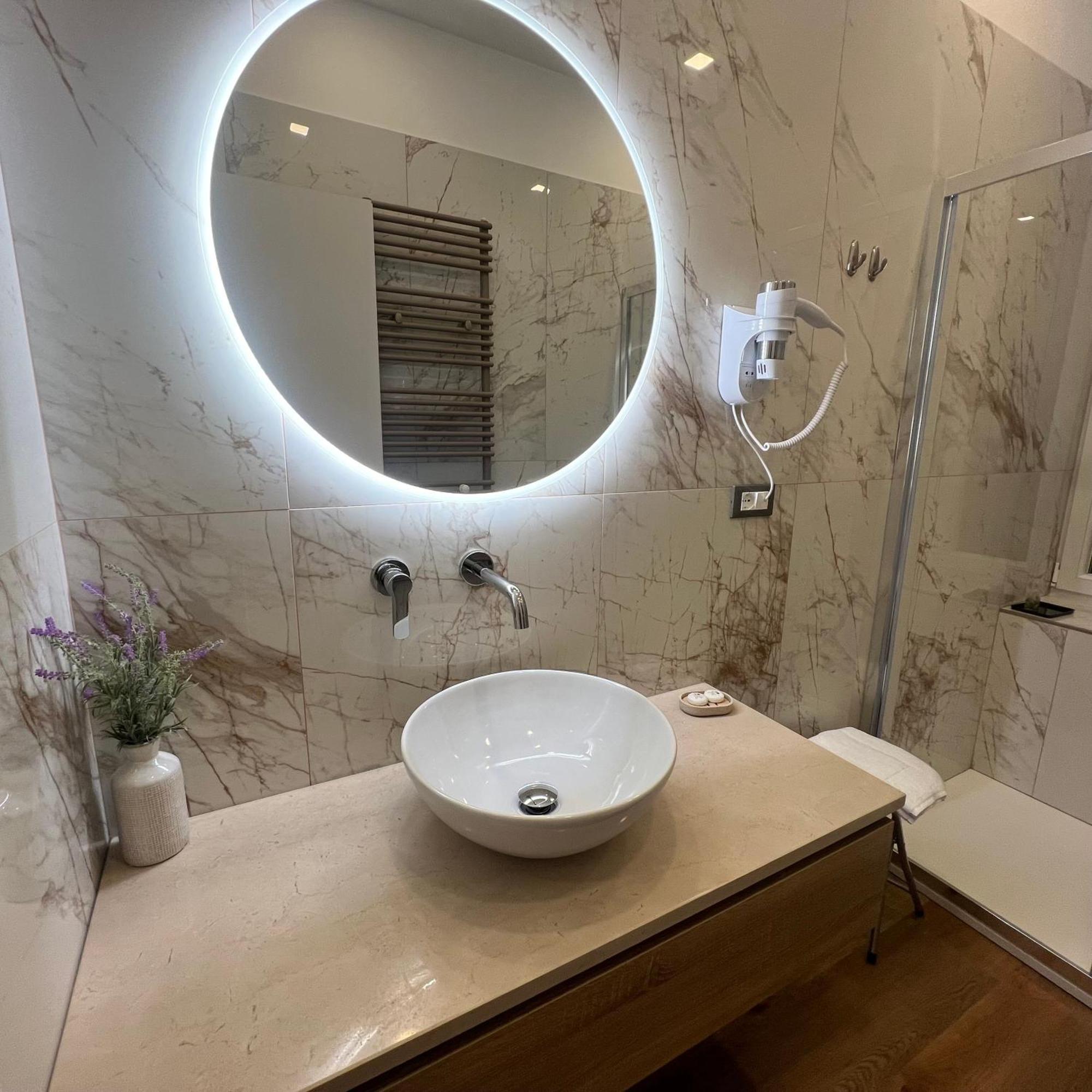 Sunrise Rooms La Spezia Ngoại thất bức ảnh