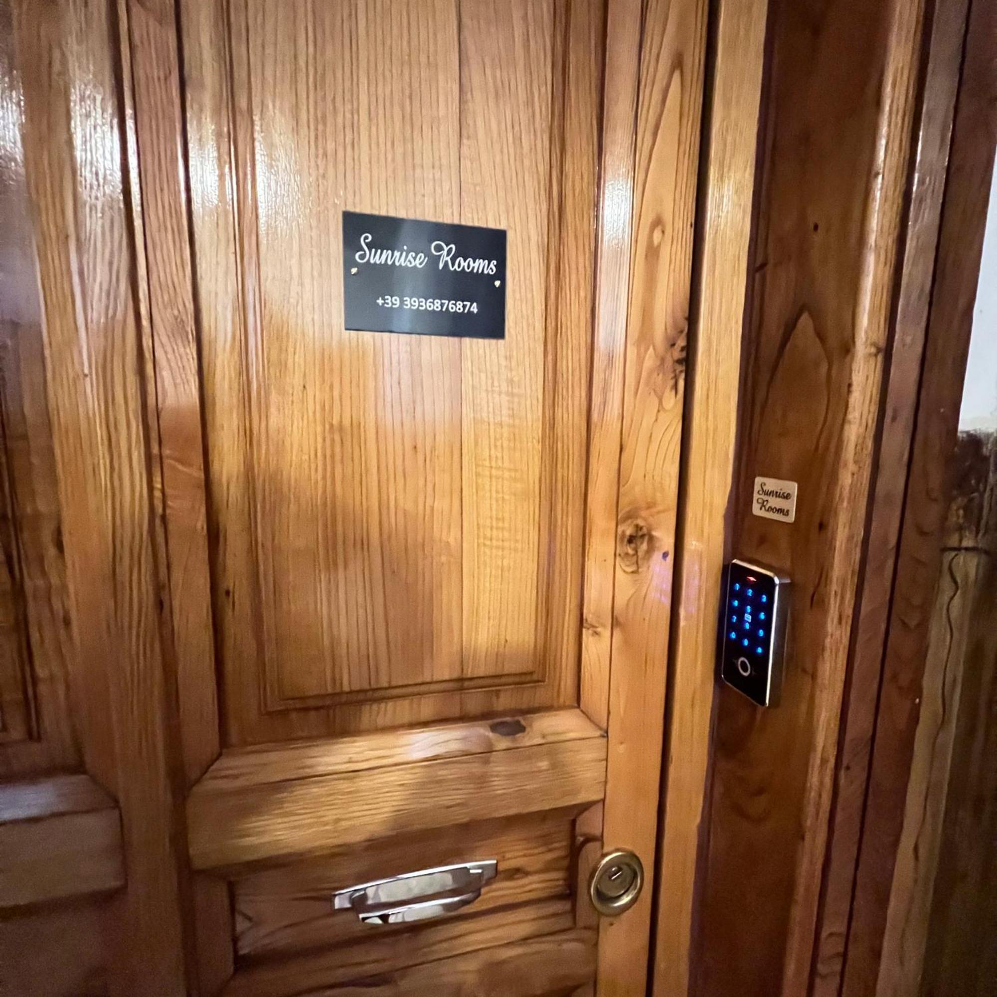 Sunrise Rooms La Spezia Ngoại thất bức ảnh