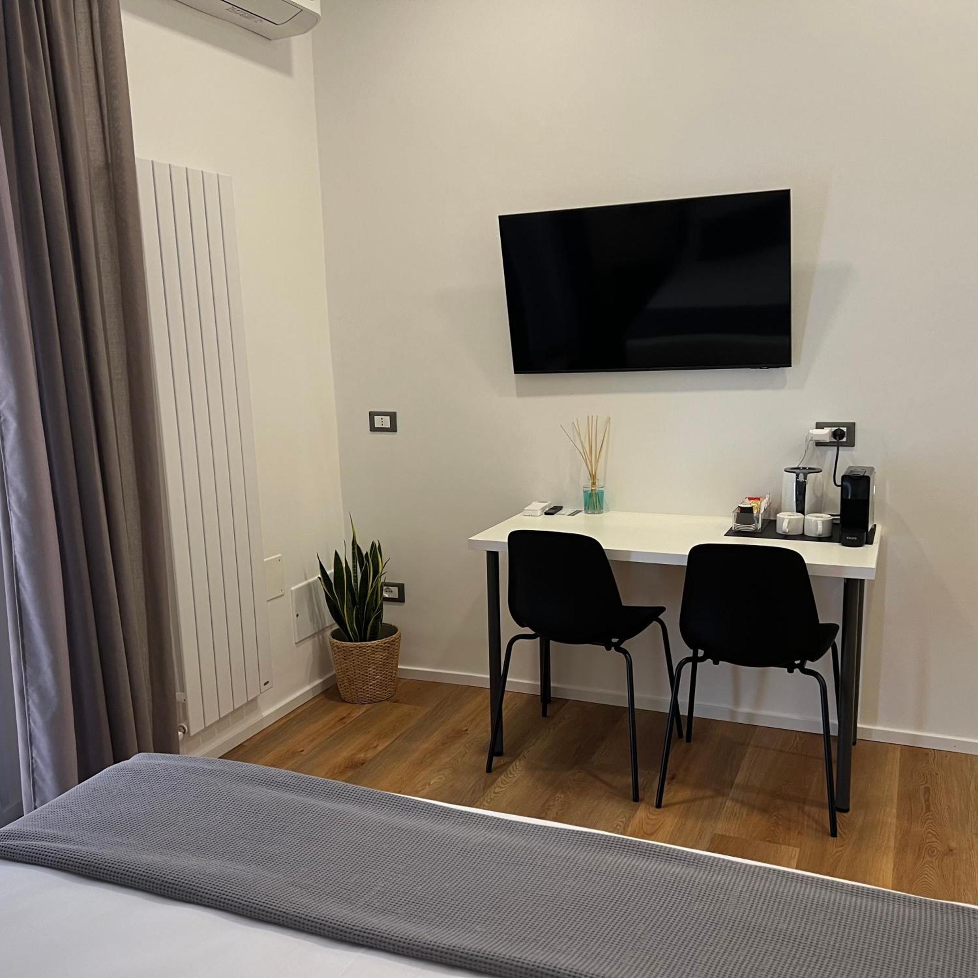 Sunrise Rooms La Spezia Ngoại thất bức ảnh