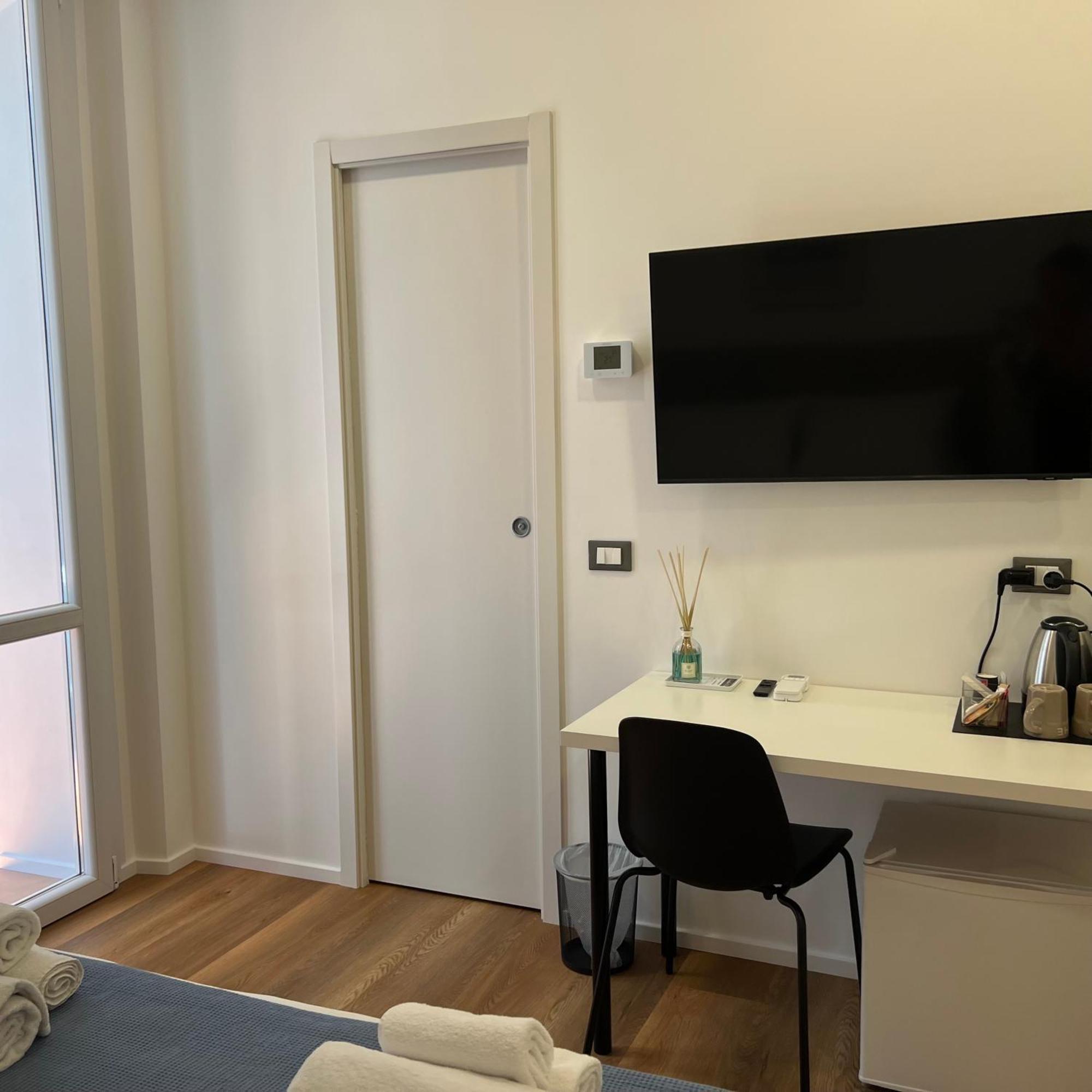Sunrise Rooms La Spezia Ngoại thất bức ảnh