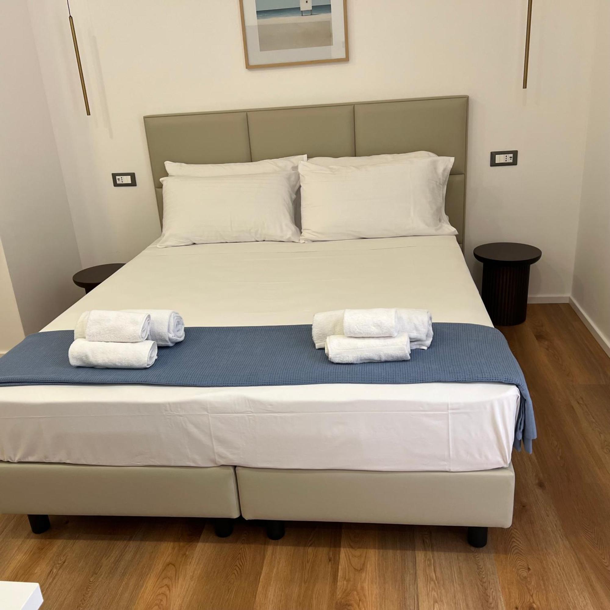 Sunrise Rooms La Spezia Ngoại thất bức ảnh